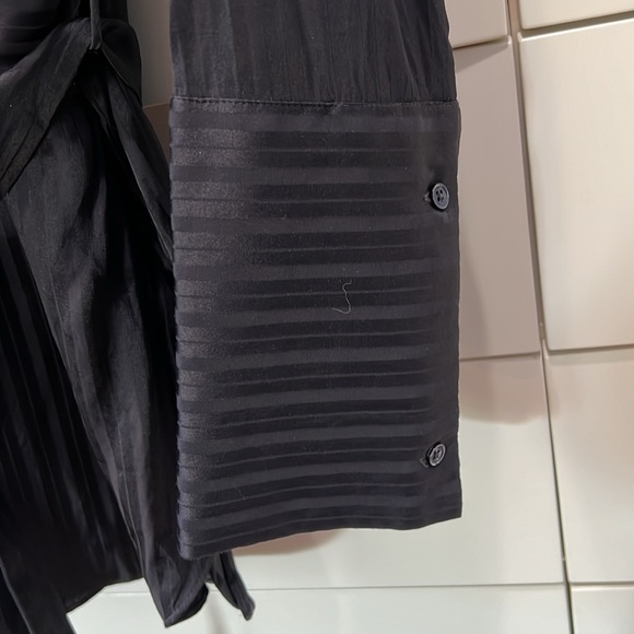 Aritzia Wilfred shirt size small - Picture 4 of 4